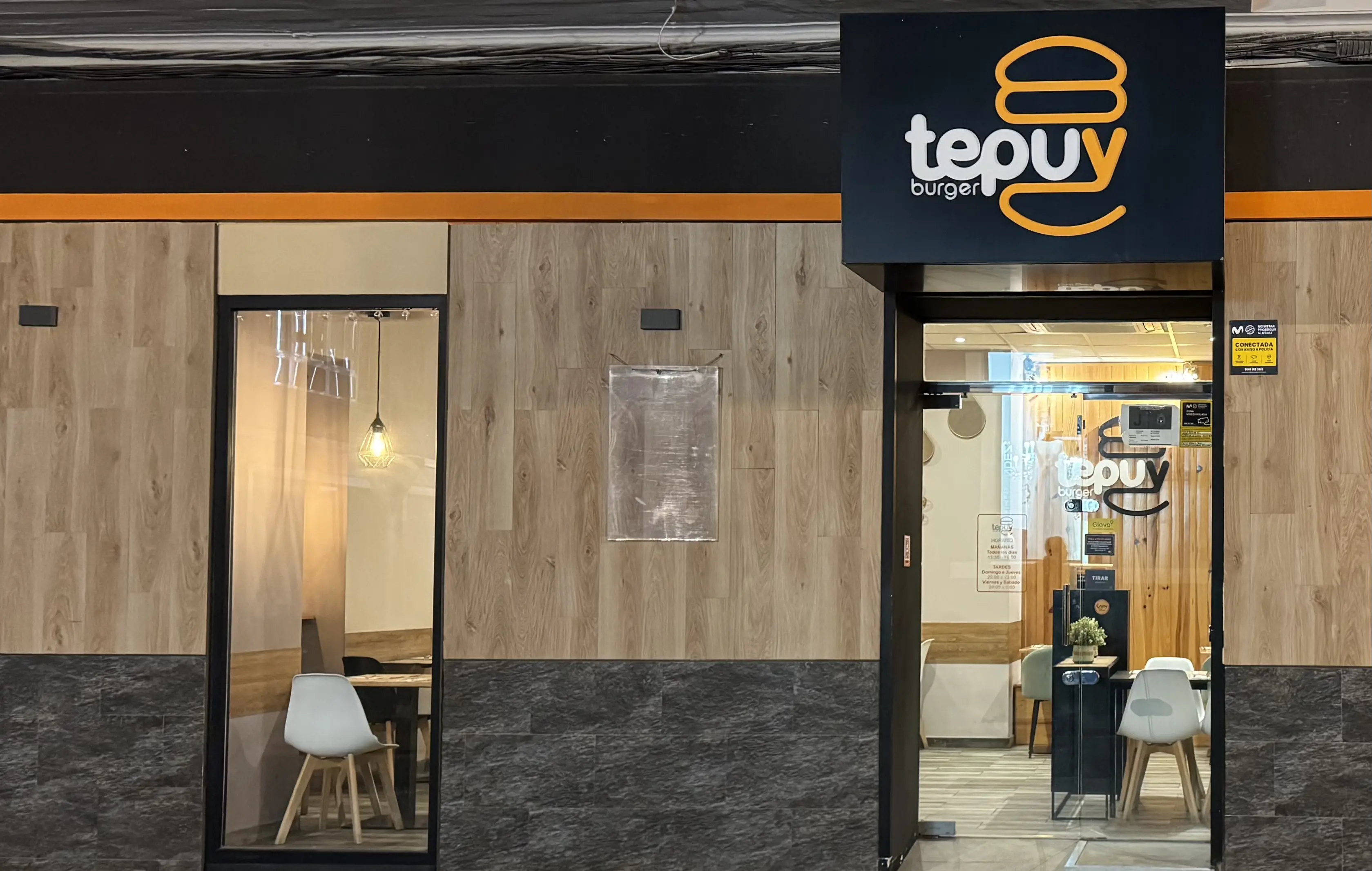 Fachada de Tepuy Burger Alicante Centro en Calle Bazán